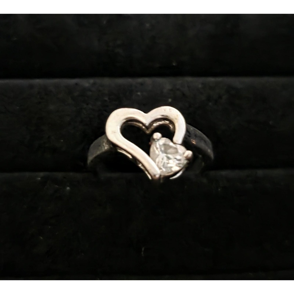 Pretty Signed RSC RS Covenant Silvertone Heart Cubic Zirconia Size 4 3/4 Ring
